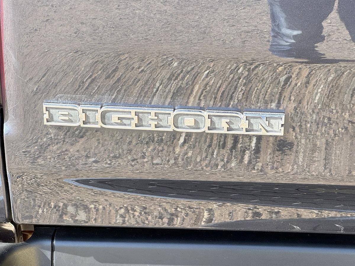 RAM 1500 Big Horn 4x4 Quad Cab 6'4" Box 2021