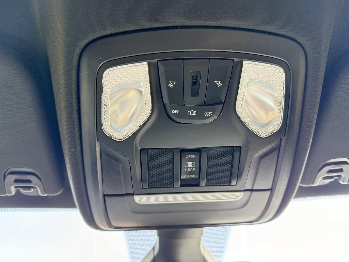 RAM 1500 Big Horn 4x4 Quad Cab 6'4" Box 2021