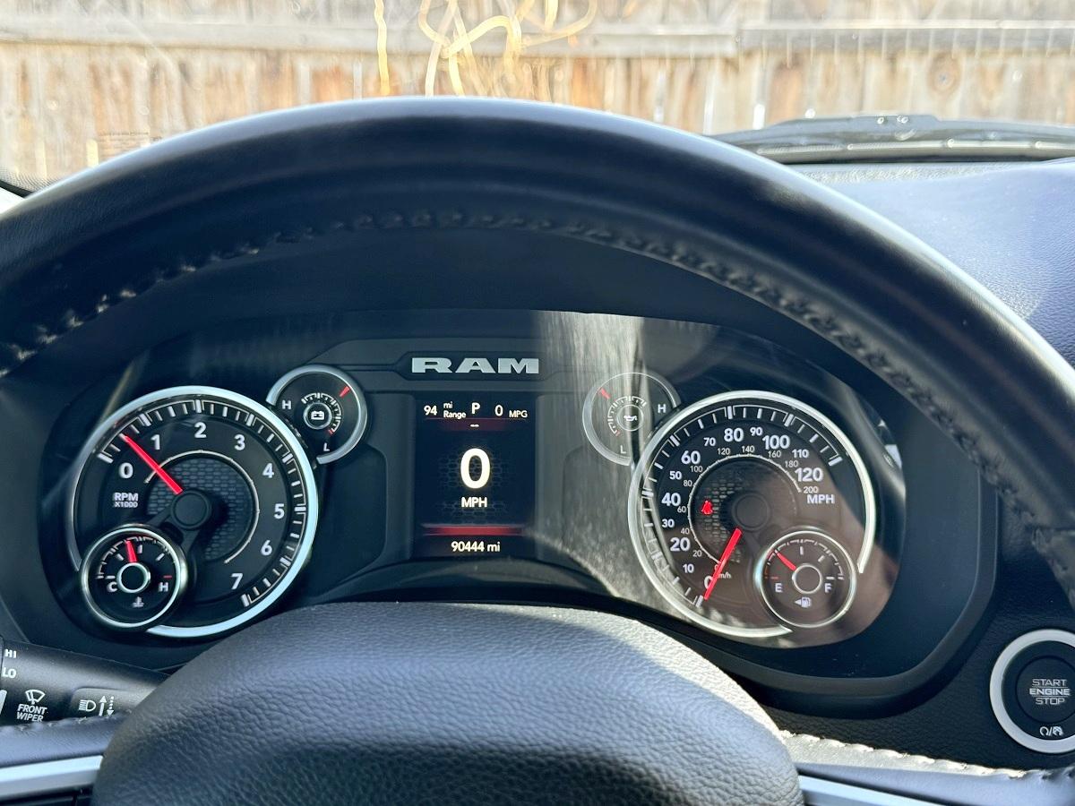 RAM 1500 Big Horn 4x4 Quad Cab 6'4" Box 2021