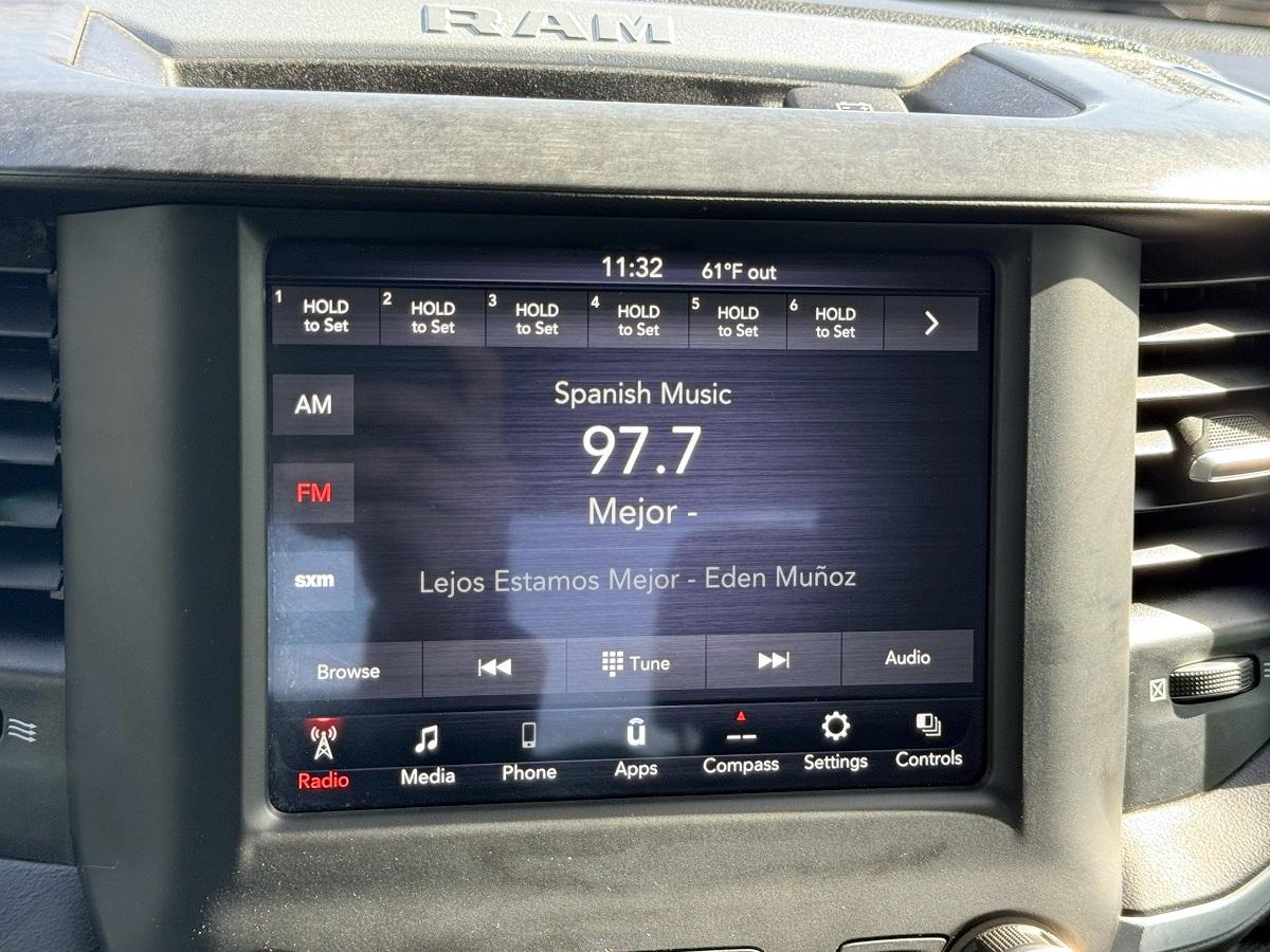 RAM 1500 Big Horn 4x4 Quad Cab 6'4" Box 2021