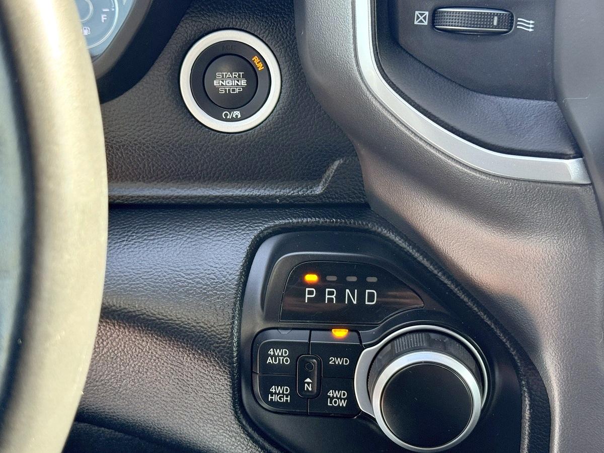 RAM 1500 Big Horn 4x4 Quad Cab 6'4" Box 2021