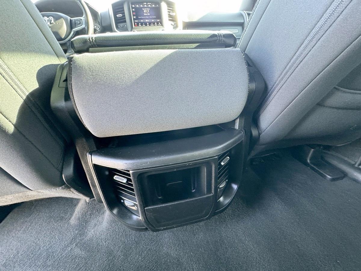 RAM 1500 Big Horn 4x4 Quad Cab 6'4" Box 2021