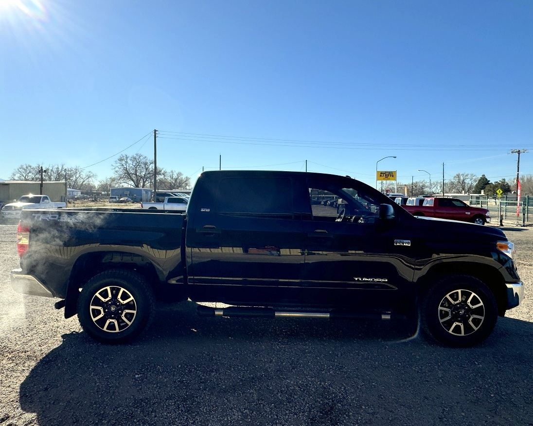 Toyota Tundra 4WD  2017