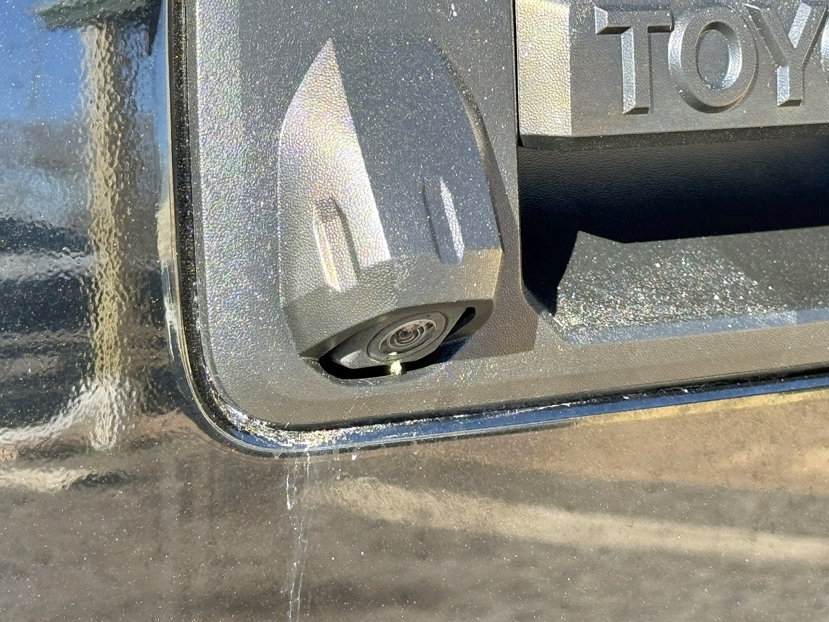 Toyota Tundra 4WD  2017