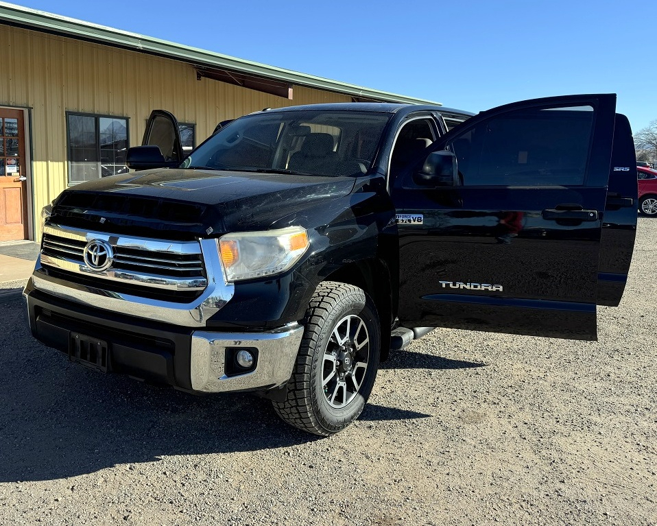 Toyota Tundra 4WD  2017