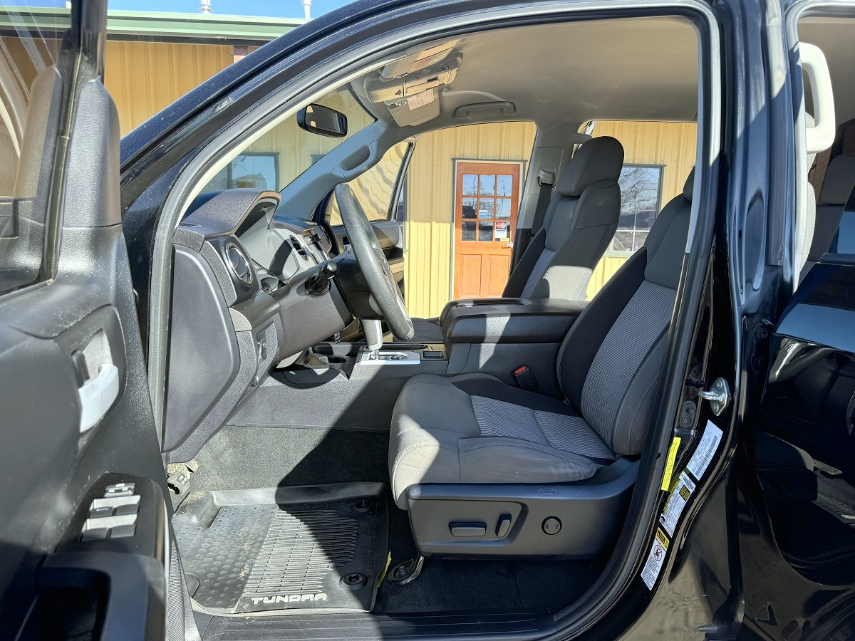 Toyota Tundra 4WD  2017