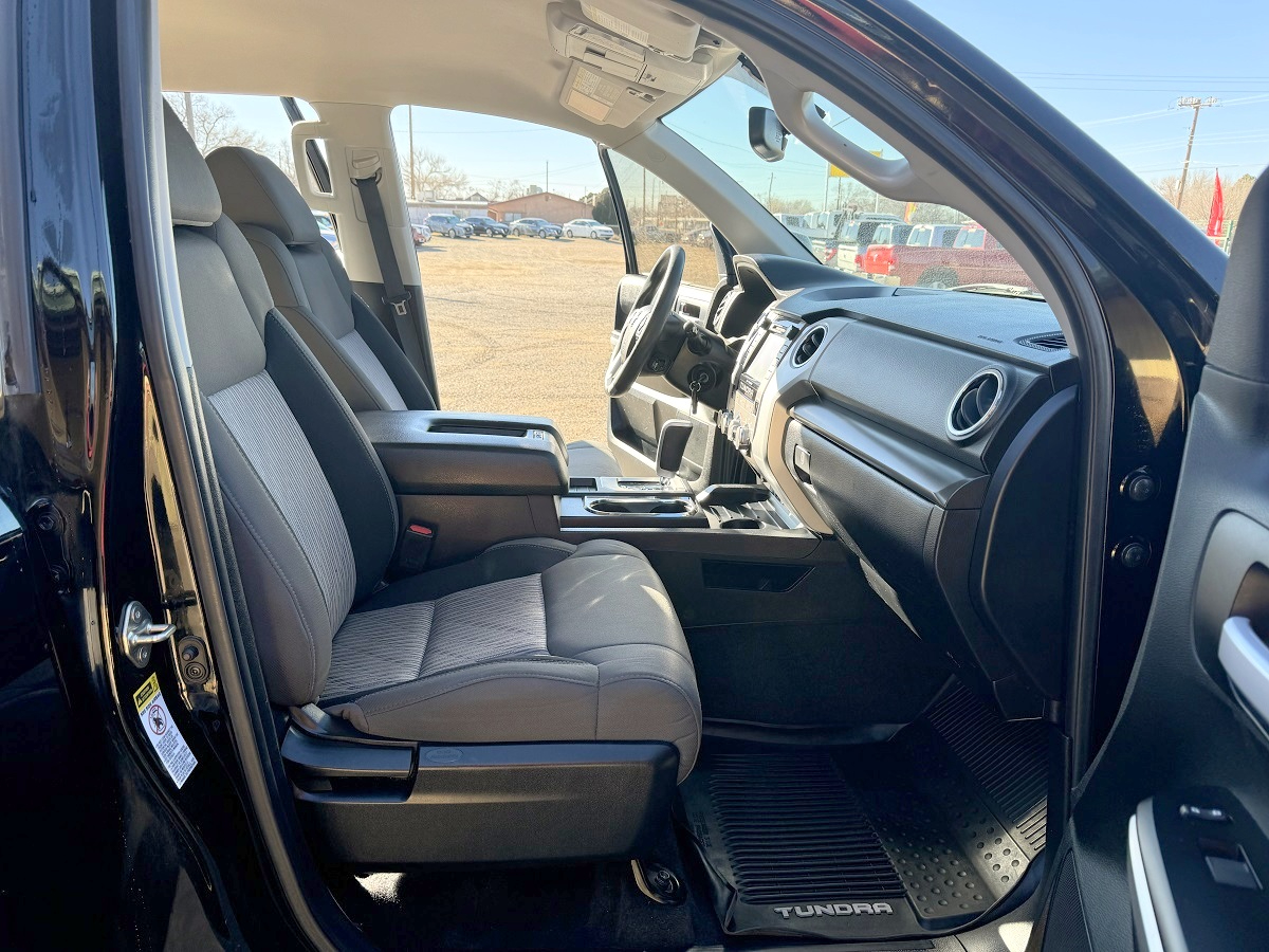 Toyota Tundra 4WD  2017