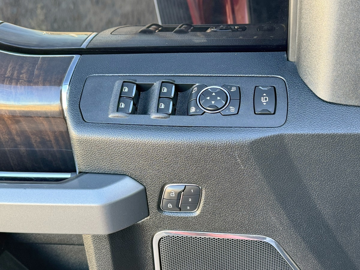 Ford Super Duty F-250 SRW  2017