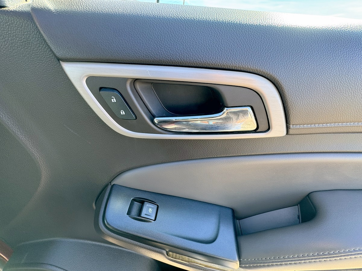 GMC Yukon 4WD 4dr Denali 2017