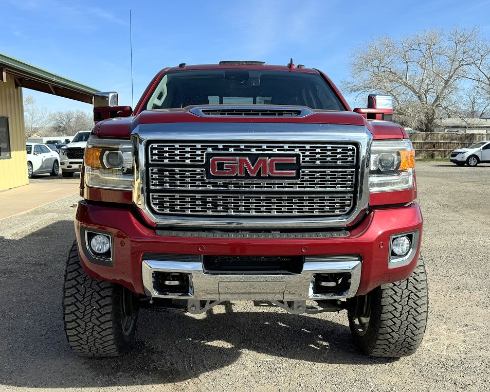 GMC Sierra 2500HD Denali Crew Cab 4WD 2018