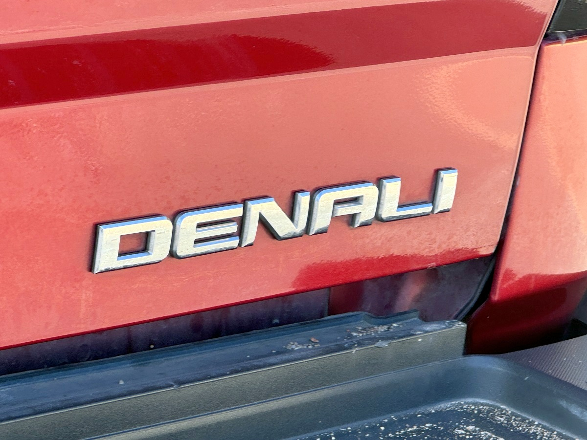 GMC Sierra 2500HD Denali Crew Cab 4WD 2018