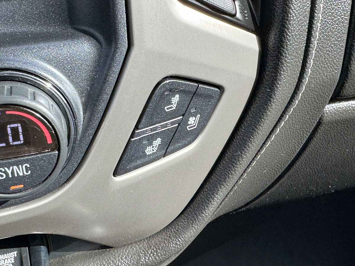 GMC Sierra 2500HD Denali Crew Cab 4WD 2018