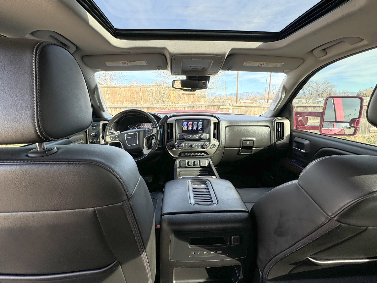 GMC Sierra 2500HD Denali Crew Cab 4WD 2018