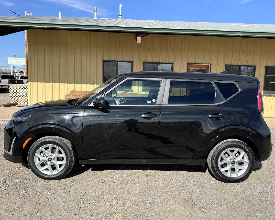 Kia Soul LX CVT 2023