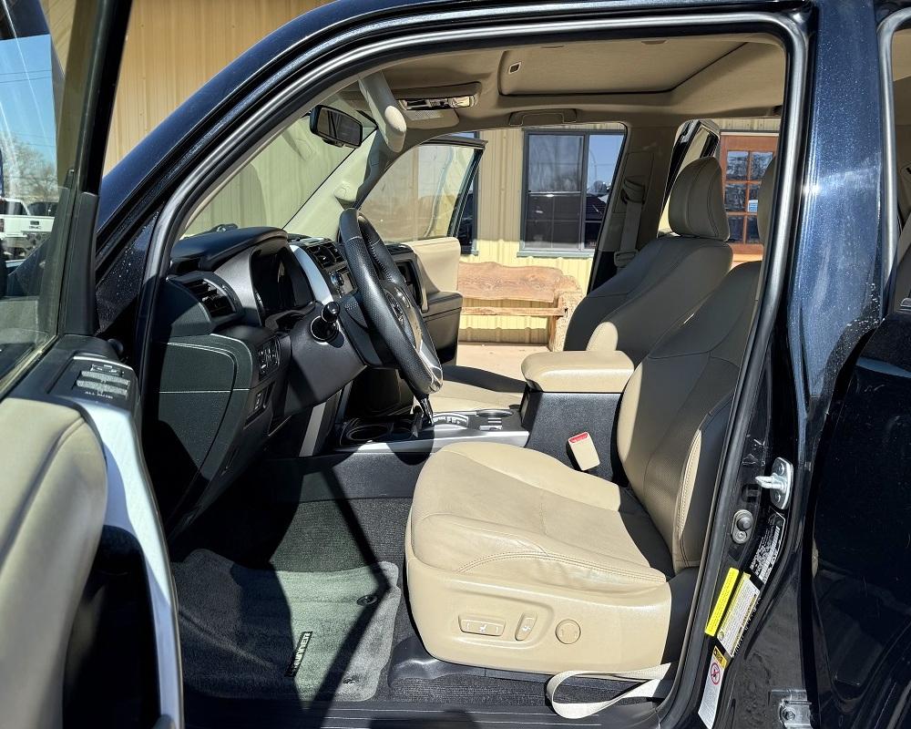 Toyota 4Runner Limited V6 2WD 2015