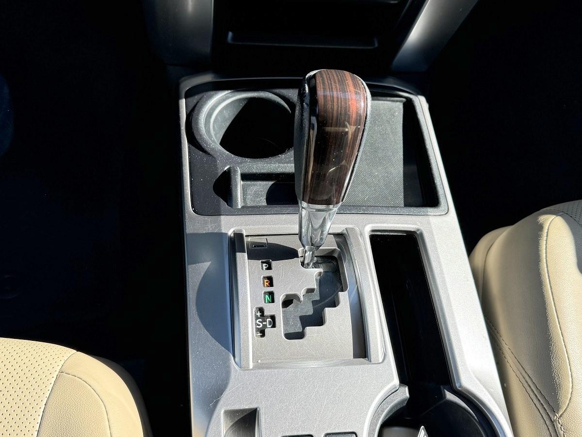 Toyota 4Runner Limited V6 2WD 2015