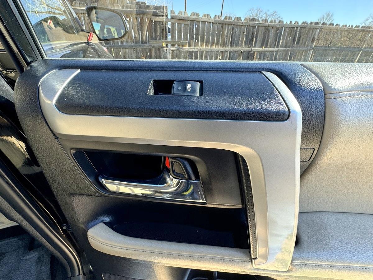 Toyota 4Runner Limited V6 2WD 2015