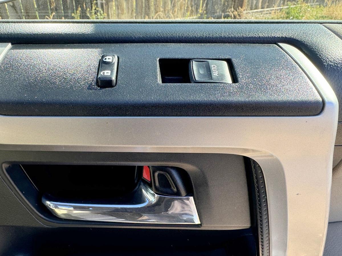 Toyota 4Runner Limited V6 2WD 2015