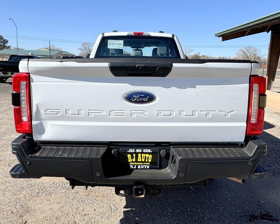 Ford Super Duty F-250 SRW XL 4WD SuperCab 8' Box 2023