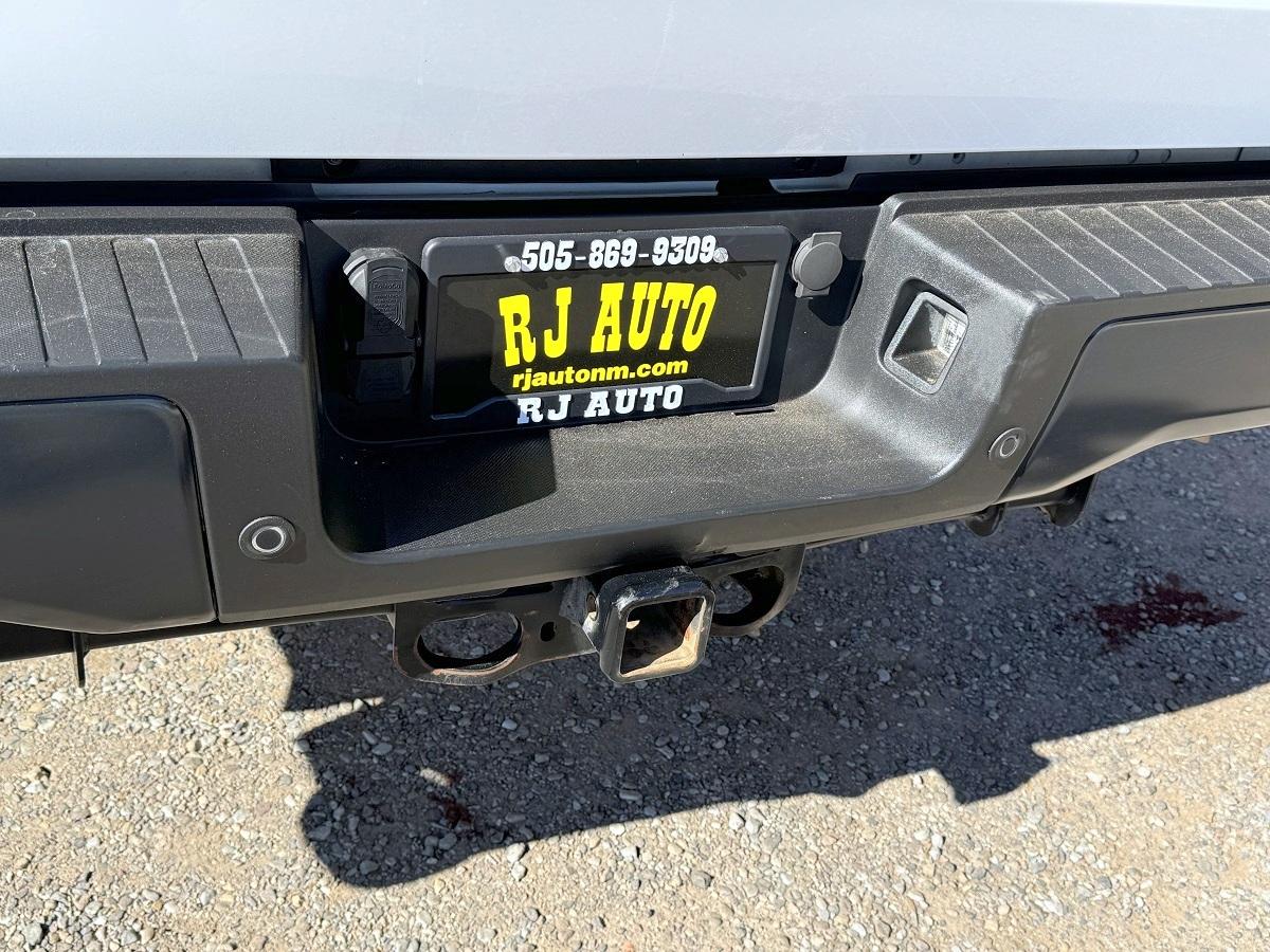 Ford Super Duty F-250 SRW XL 4WD SuperCab 8' Box 2023