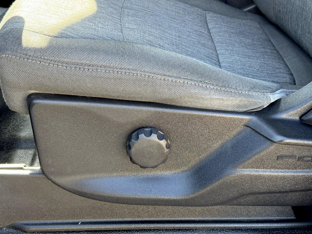 Ford Super Duty F-250 SRW XL 4WD SuperCab 8' Box 2023