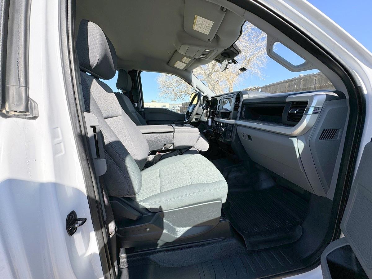 Ford Super Duty F-250 SRW XL 4WD SuperCab 8' Box 2023