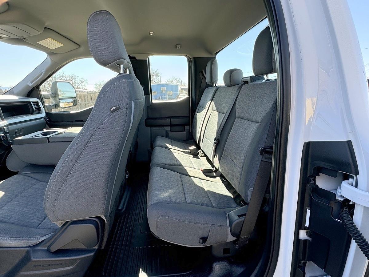 Ford Super Duty F-250 SRW XL 4WD SuperCab 8' Box 2023