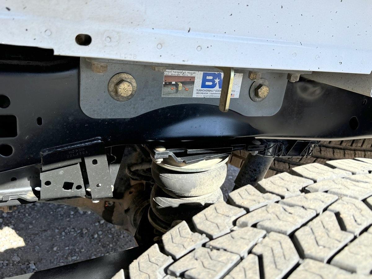 Ford Super Duty F-250 SRW XL 4WD SuperCab 8' Box 2023