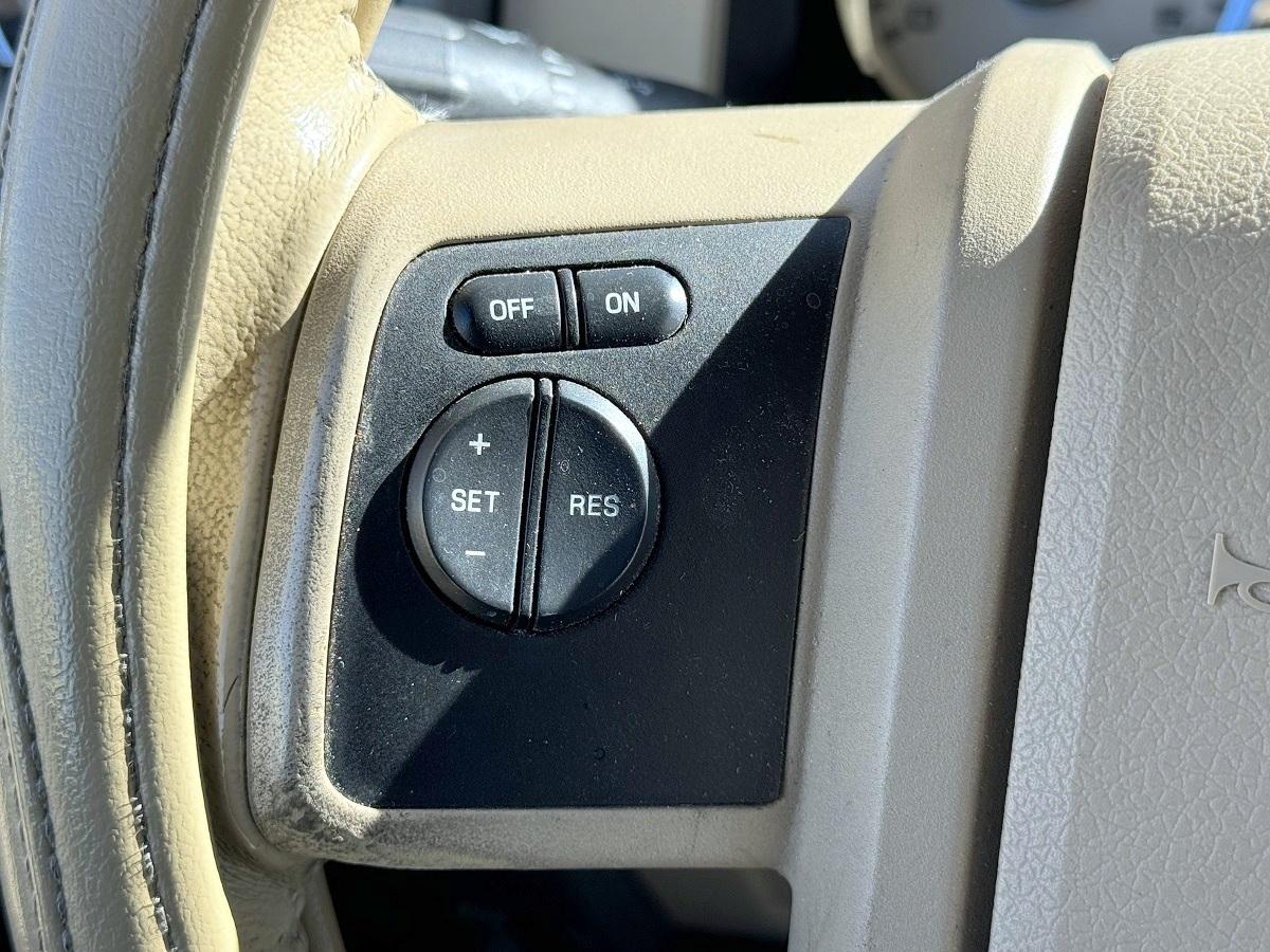 Ford Super Duty F-250 SRW  2009