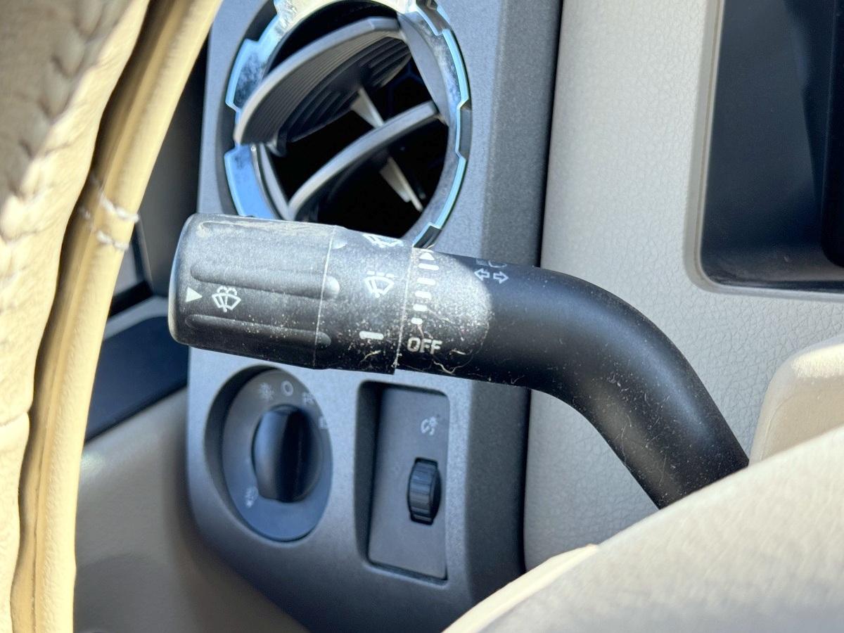 Ford Super Duty F-250 SRW  2009