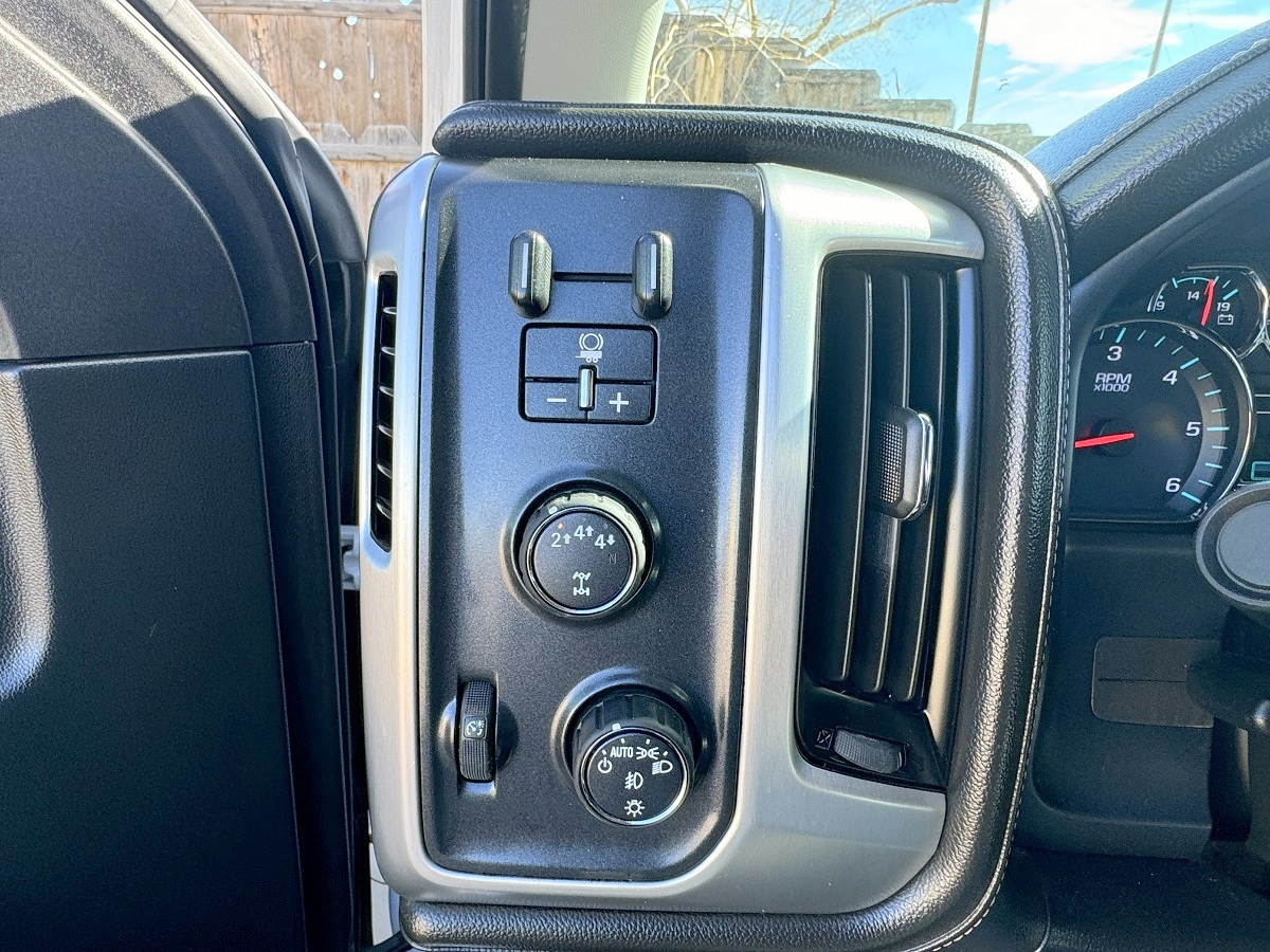 GMC Sierra 2500HD SLE Double Cab 4WD 2017