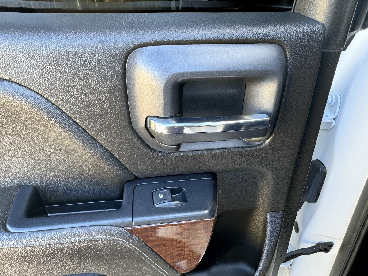 GMC Sierra 2500HD SLE Double Cab 4WD 2017