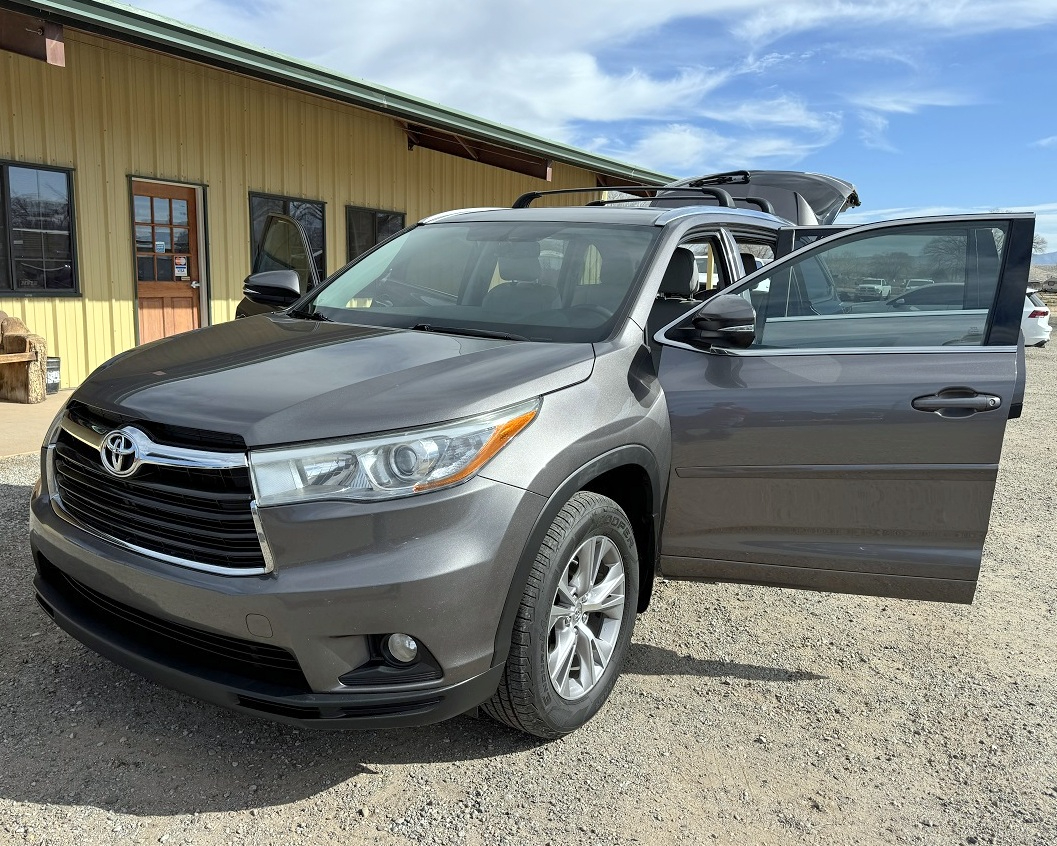 Toyota Highlander XLE V6 AWD (Natl) 2015