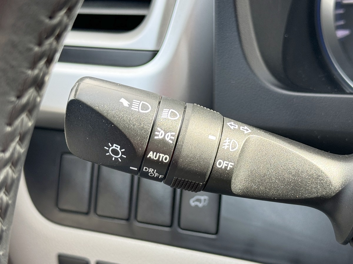 Toyota Highlander XLE V6 AWD (Natl) 2015