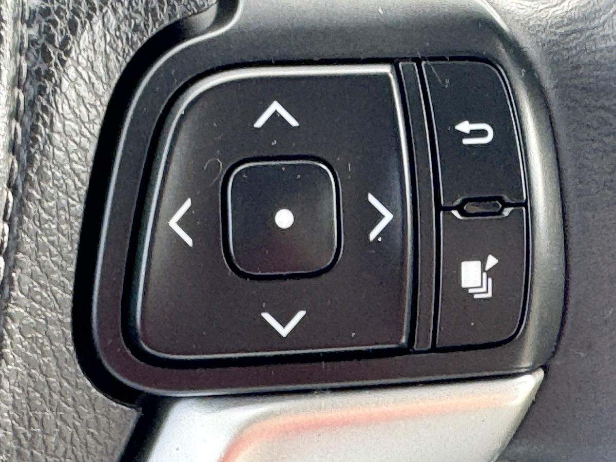 Toyota Highlander XLE V6 AWD (Natl) 2015