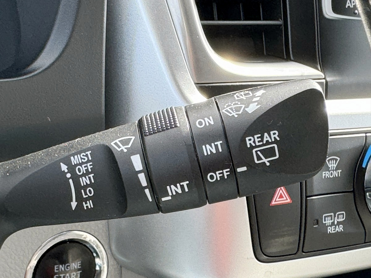 Toyota Highlander XLE V6 AWD (Natl) 2015