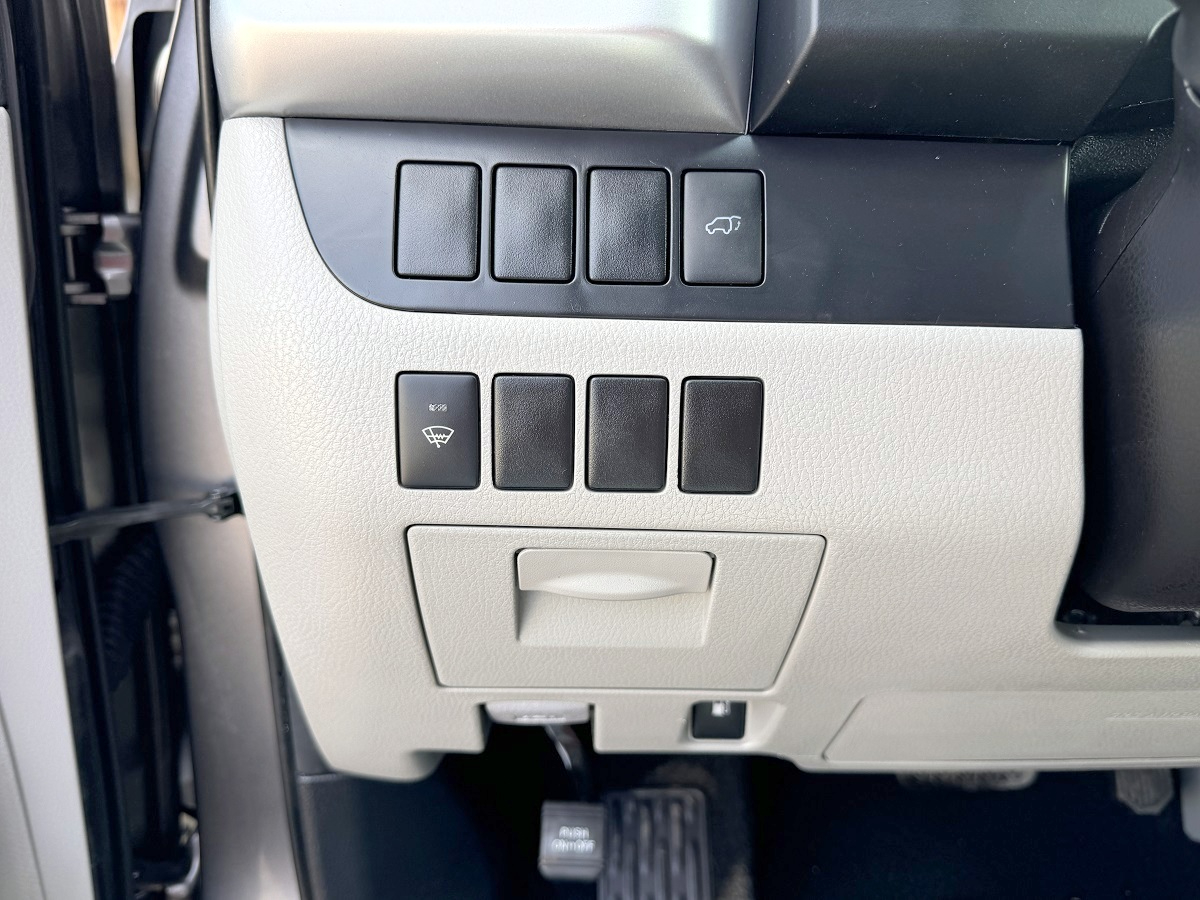 Toyota Highlander XLE V6 AWD (Natl) 2015