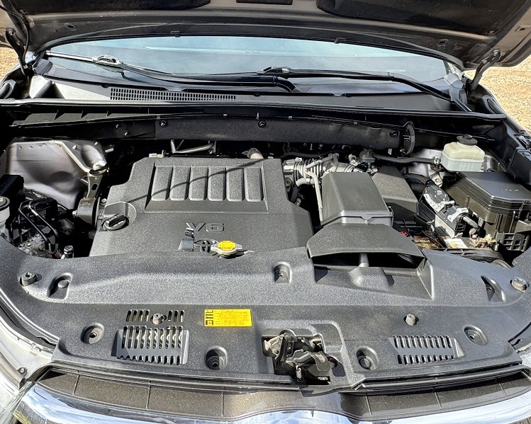 Toyota Highlander XLE V6 AWD (Natl) 2015