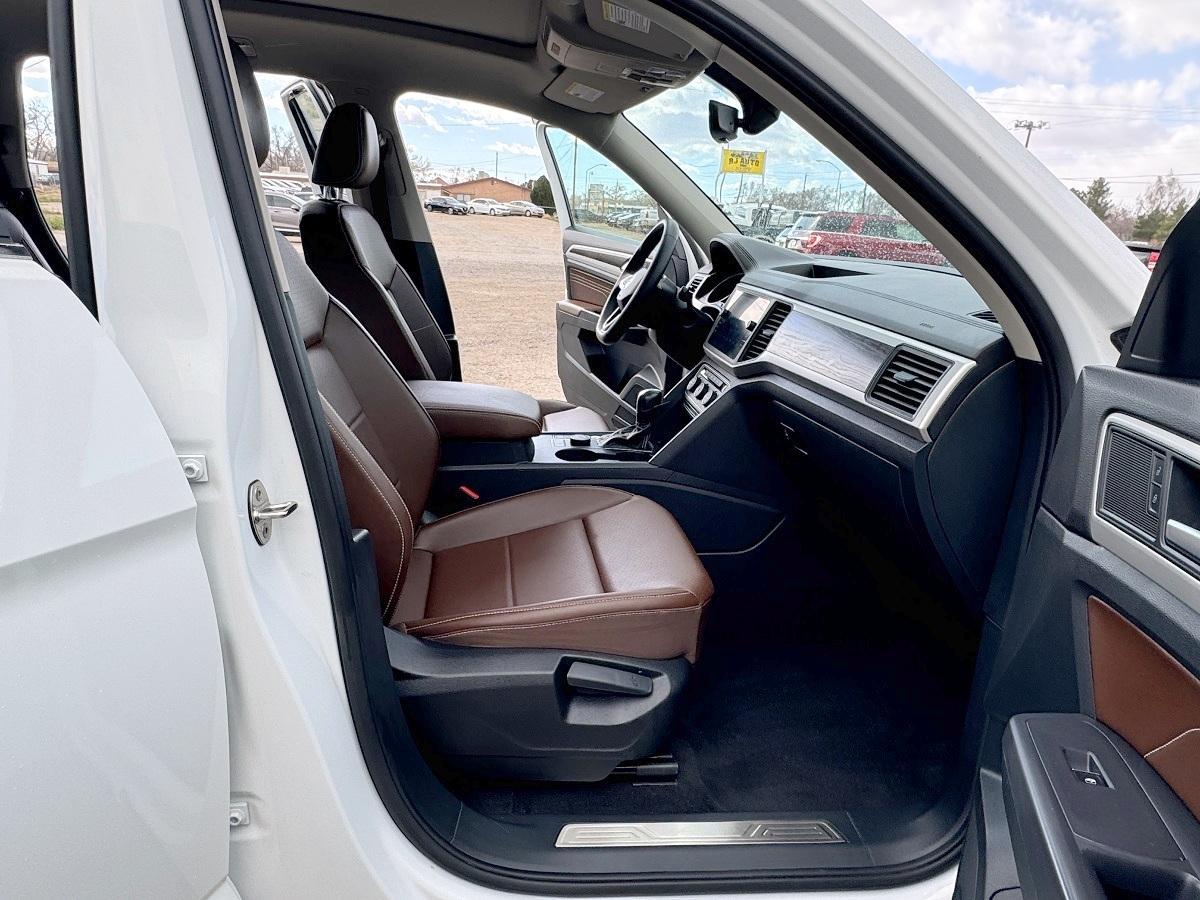 Volkswagen Atlas 3.6L V6 SE w/Technology 4MOTION *Ltd Avail* 2021