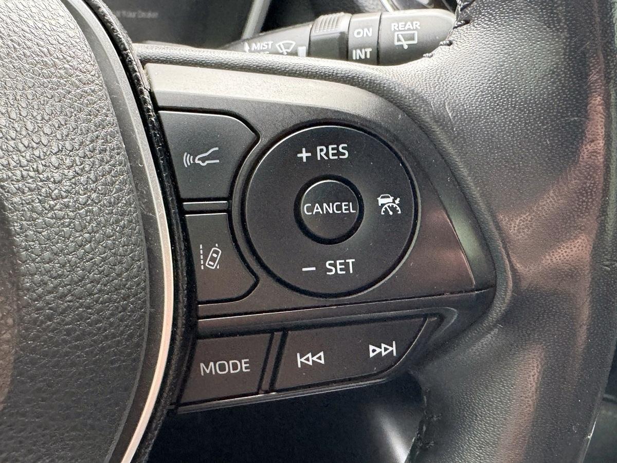 Toyota Corolla Hatchback SE CVT (Natl) 2019