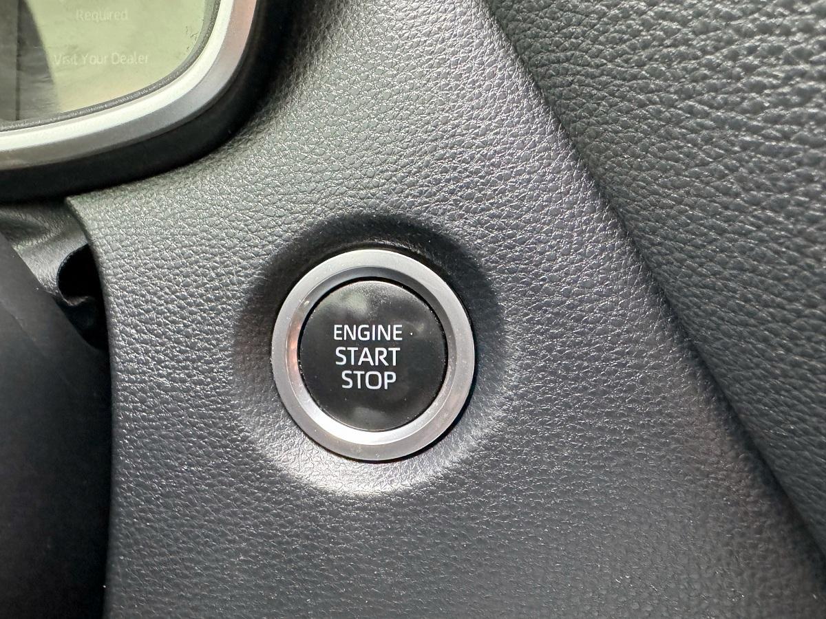 Toyota Corolla Hatchback SE CVT (Natl) 2019