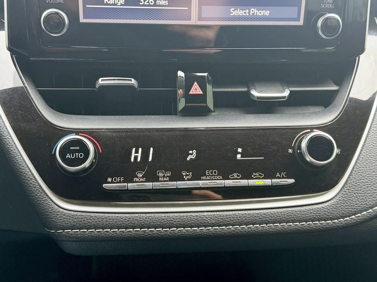 Toyota Corolla Hatchback SE CVT (Natl) 2019