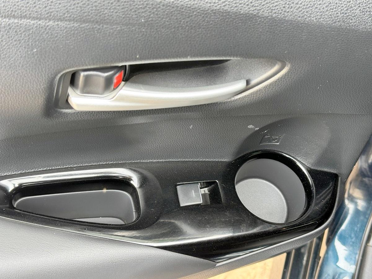 Toyota Corolla Hatchback SE CVT (Natl) 2019