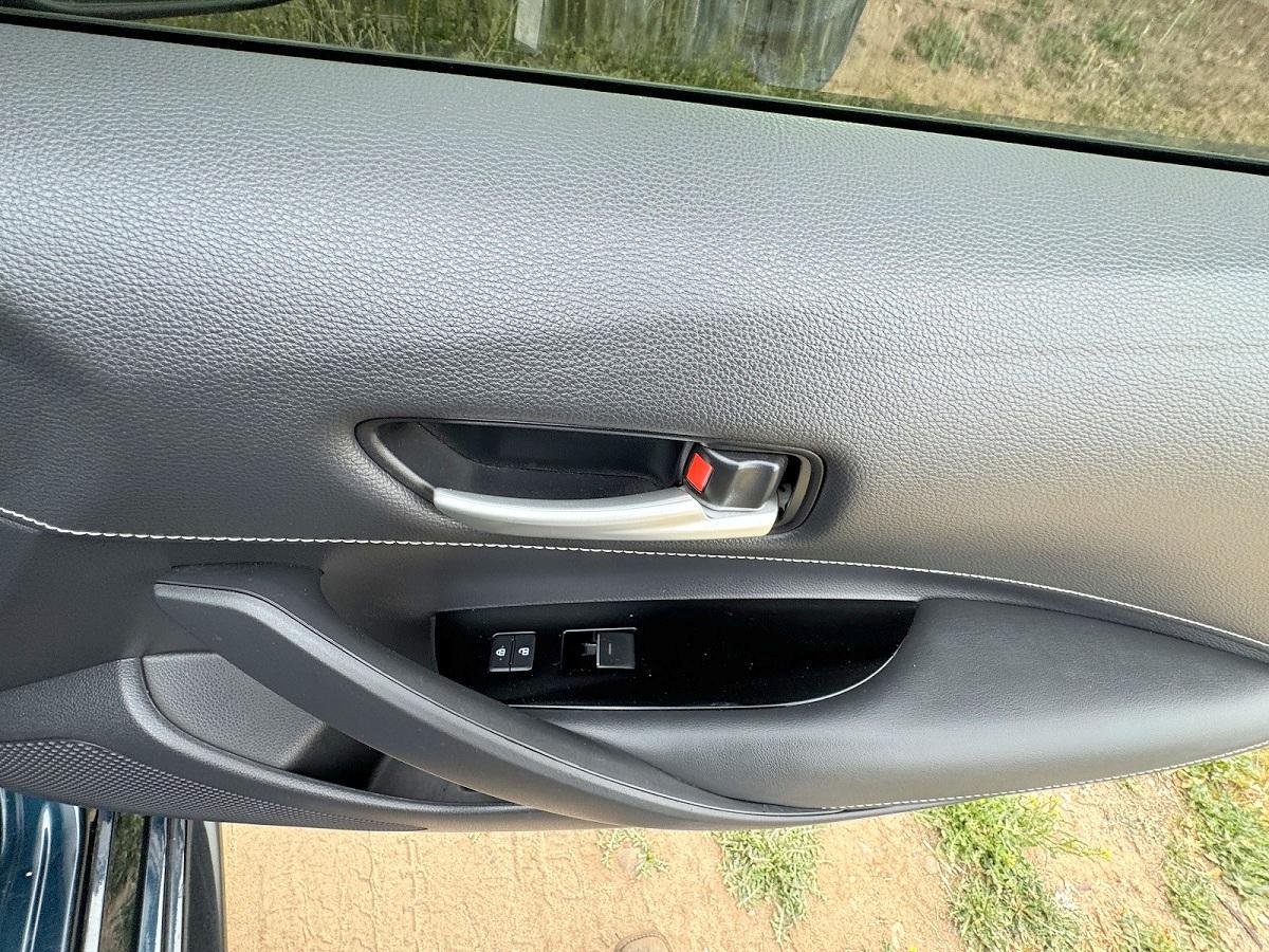 Toyota Corolla Hatchback SE CVT (Natl) 2019