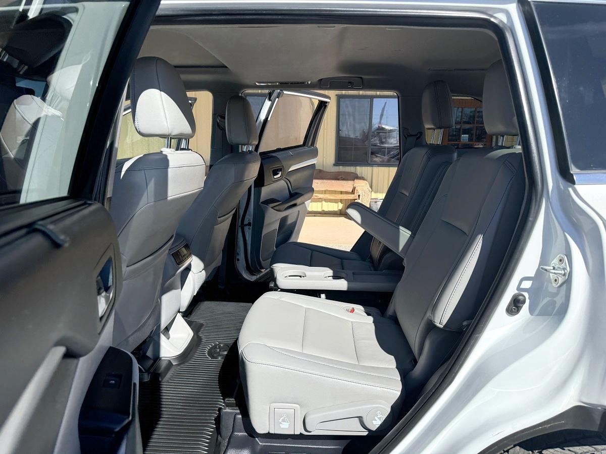 Toyota Highlander XLE V6 AWD (Natl) 2019