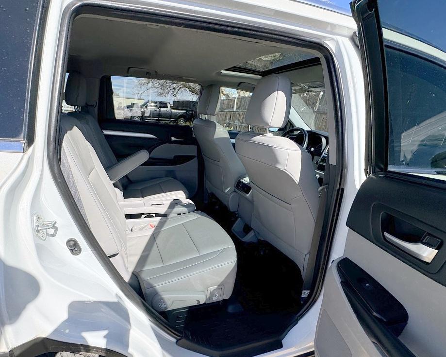 Toyota Highlander XLE V6 AWD (Natl) 2019