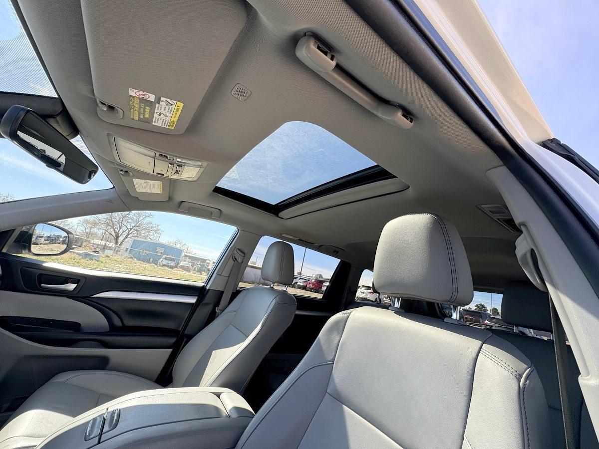 Toyota Highlander XLE V6 AWD (Natl) 2019