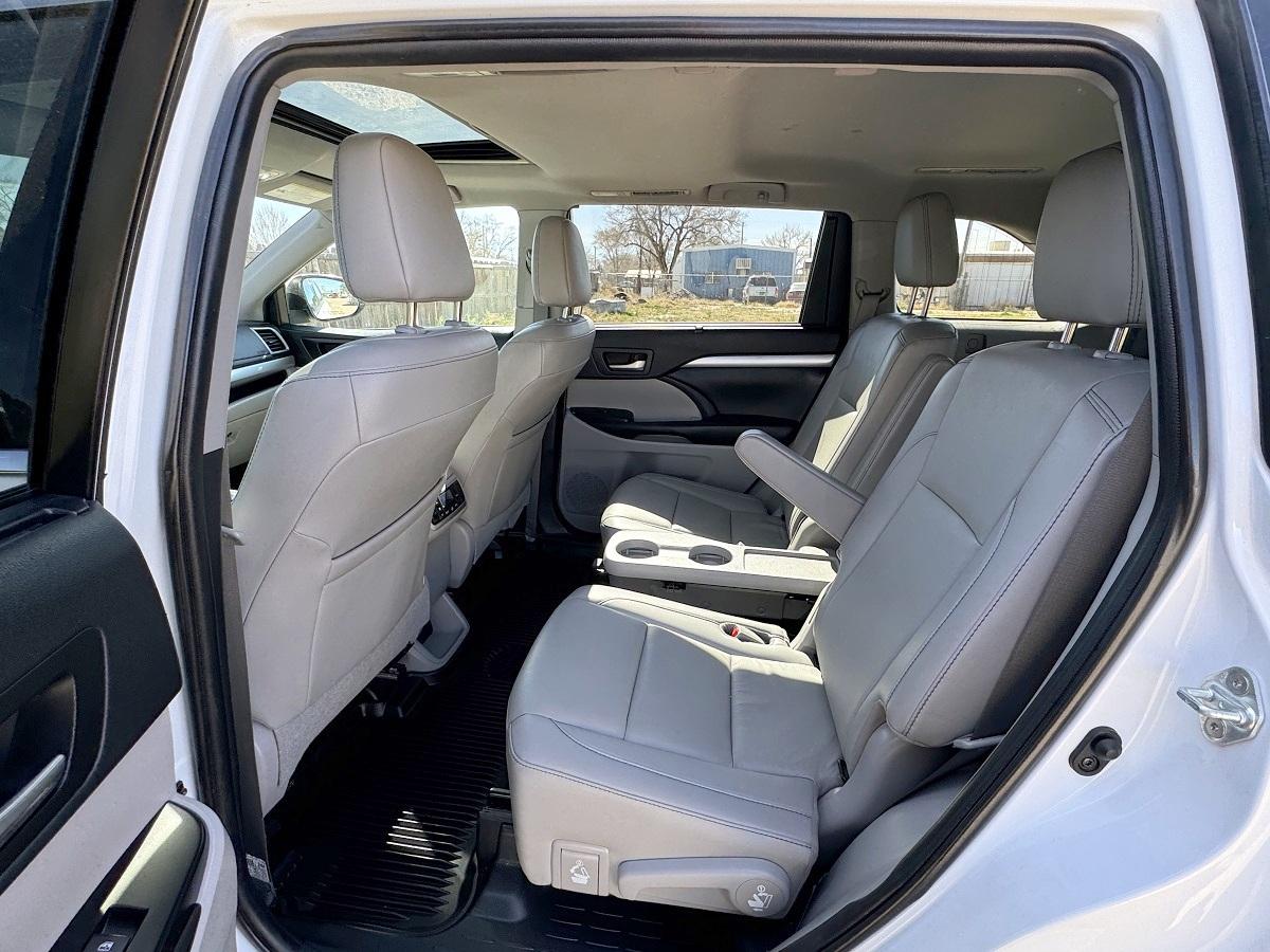 Toyota Highlander XLE V6 AWD (Natl) 2019