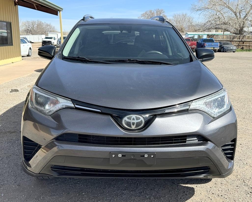 Toyota RAV4 LE FWD (Natl) 2018