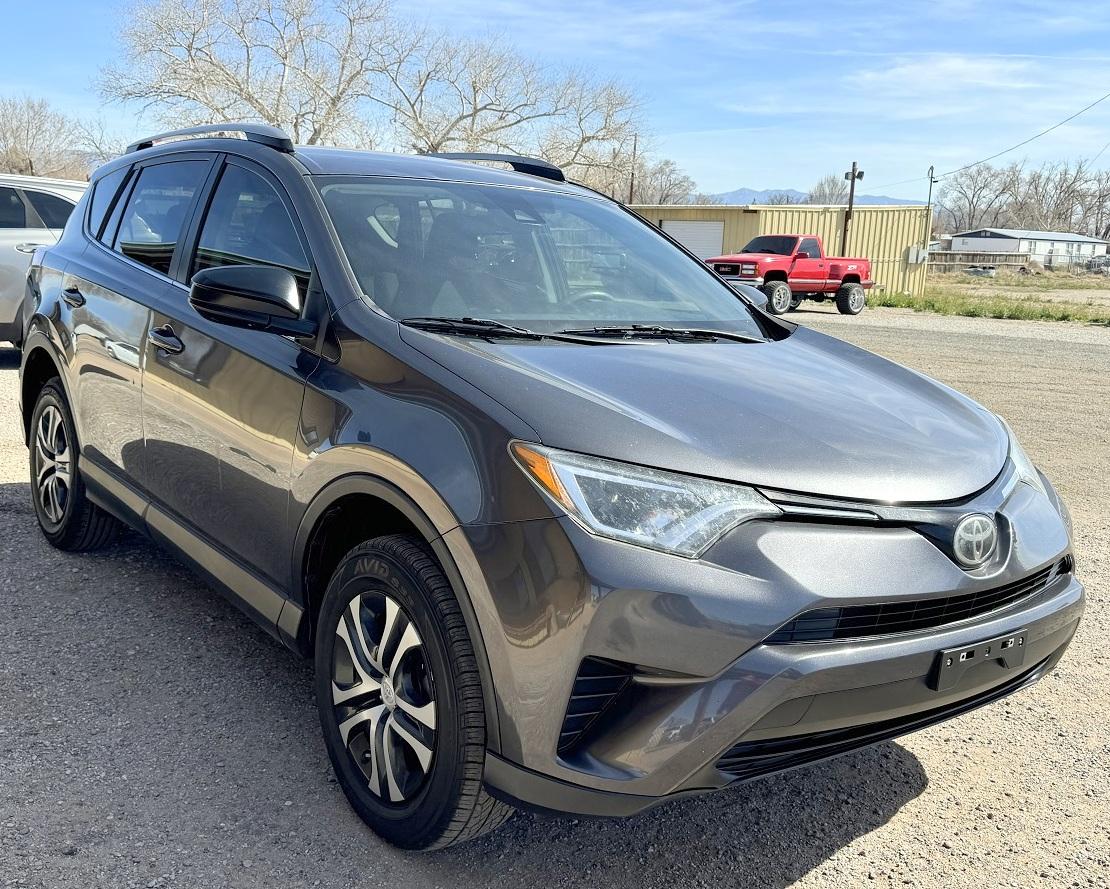 Toyota RAV4 LE FWD (Natl) 2018